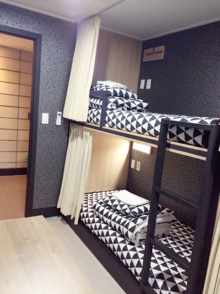 Mozzihostel Busan Station Zewnętrze zdjęcie
